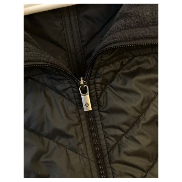 Women’s Black Columbia vest XS. - Picture 3 of 6